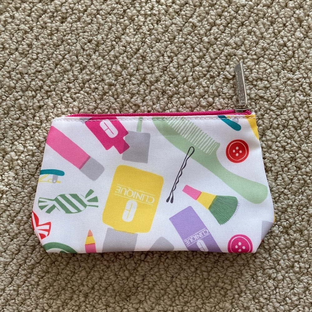 NEW Clinique Cosmetic Case Abstract Beauty Tools Makeup Bag Multipurpose NWOT